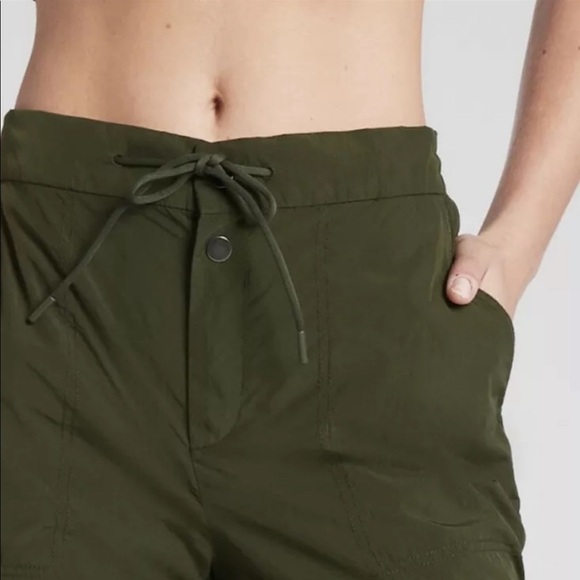 NEW! Athleta Expedition Joggers size 4 Green Olive - Picture 4 of 9